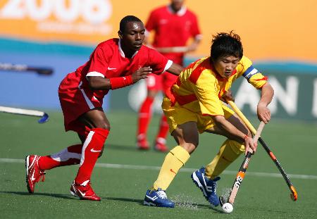 关于阿曼球队奋力拼抢，获得关键胜利的信息