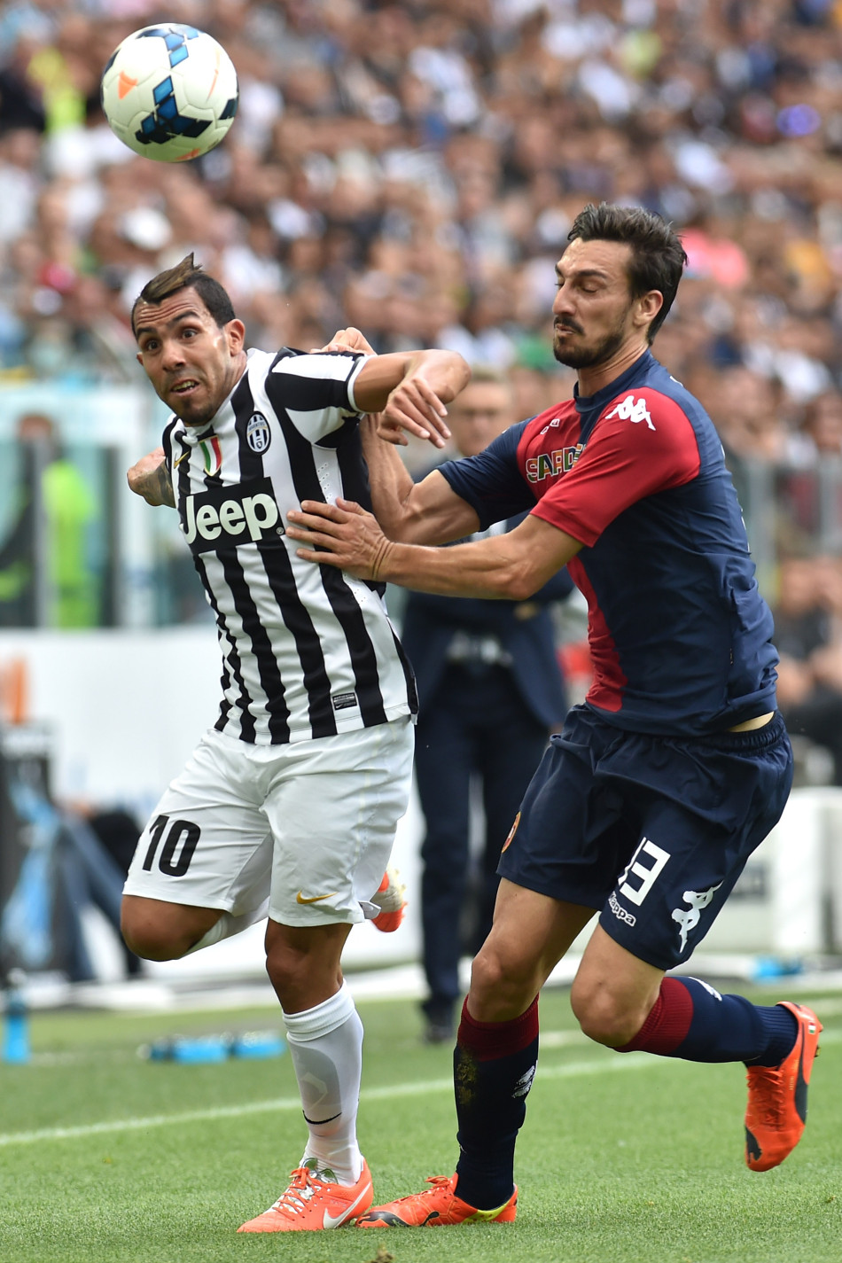 包含卡利亚里主场取胜，击败对手，稳住积分榜位置的词条