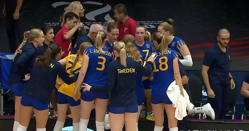 瑞典队在比赛中凭借进攻力击败泰国队