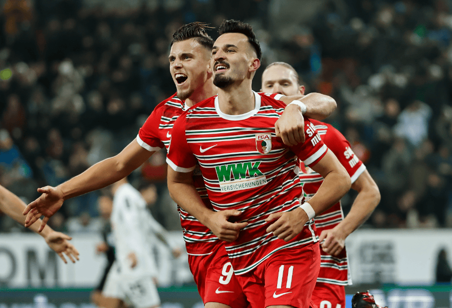 拜仁慕尼黑挤进四强，德甲劲旅展现实力