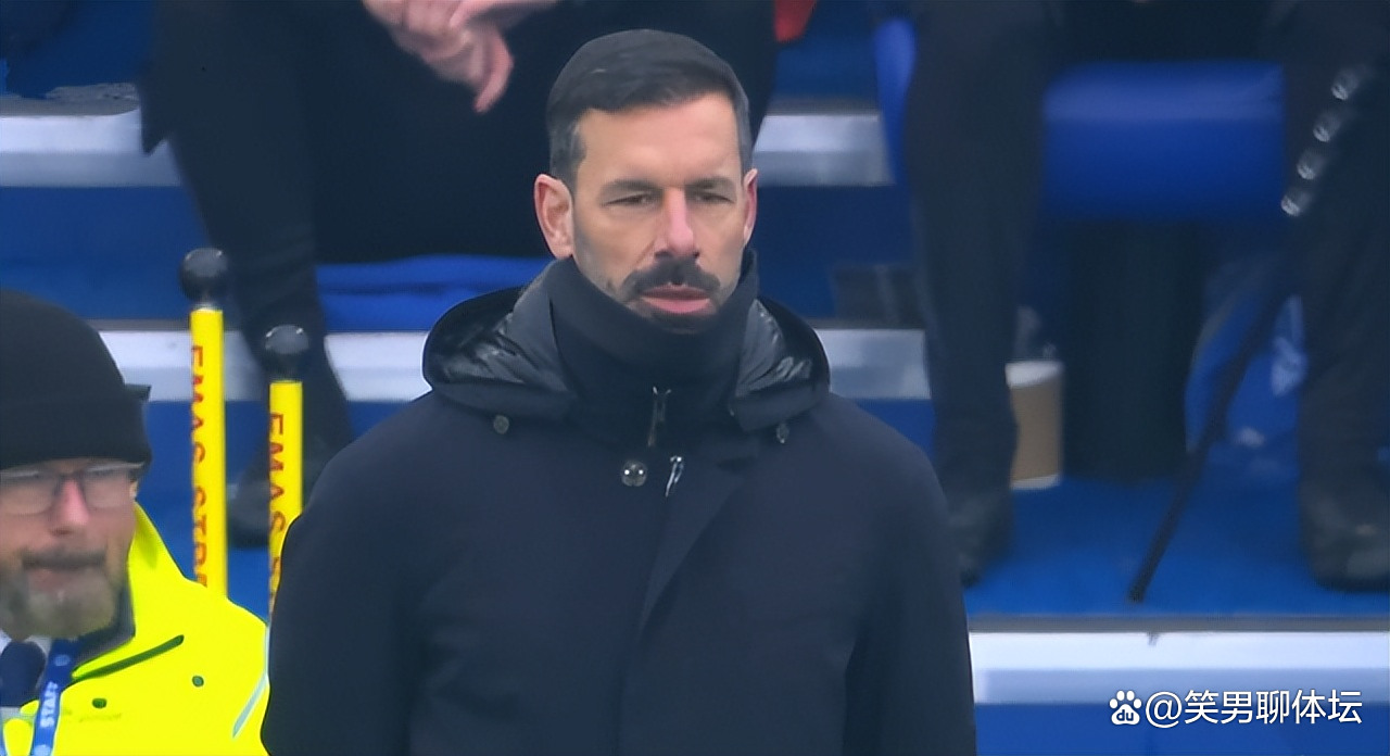 阿森纳前锋梅开二度，助球队稳住胜局