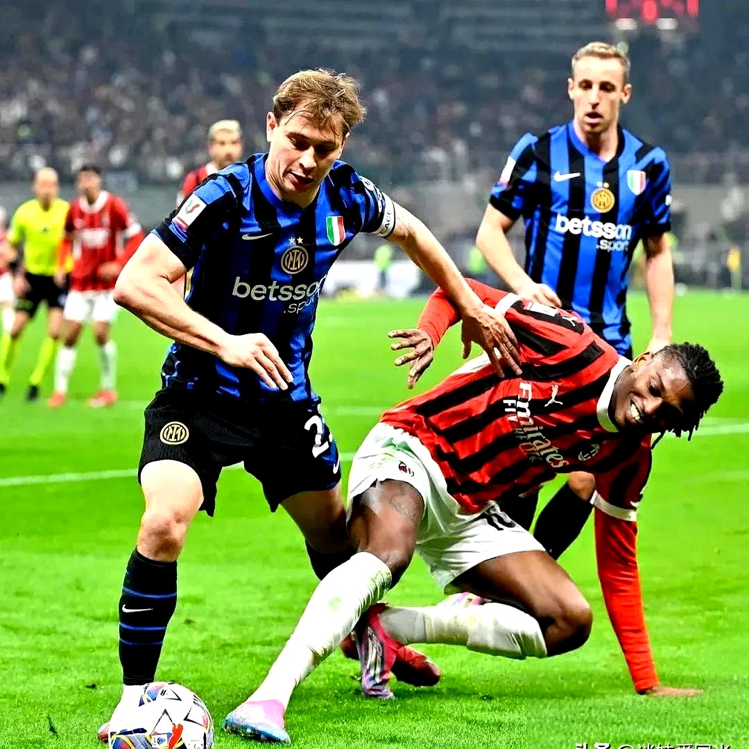 意甲联赛：AC米兰在客场不敌巴塞罗那，遗憾失利