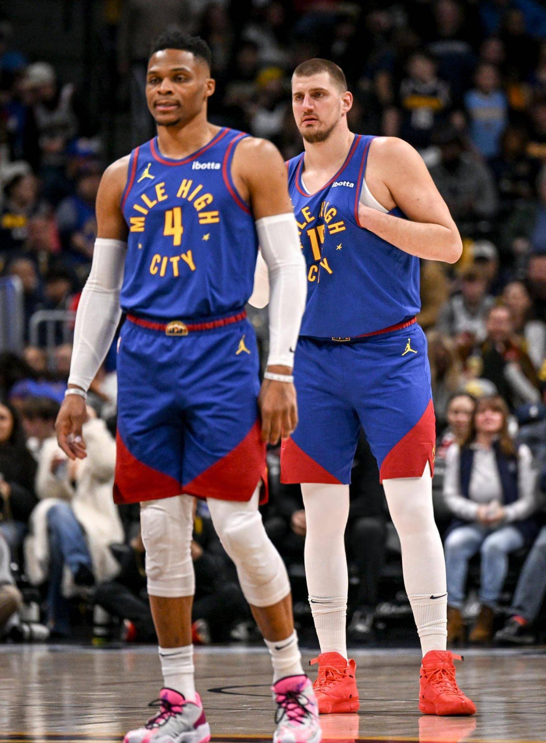 尼克斯队主场以118比113险胜掘金，喜迎两连胜