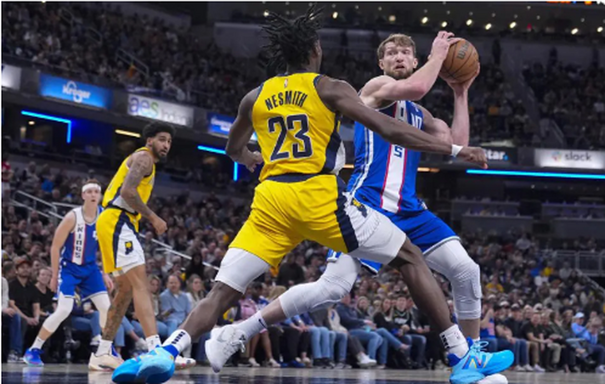 关于步行者力克骑士，萨博尼斯关键时刻表现出色的信息