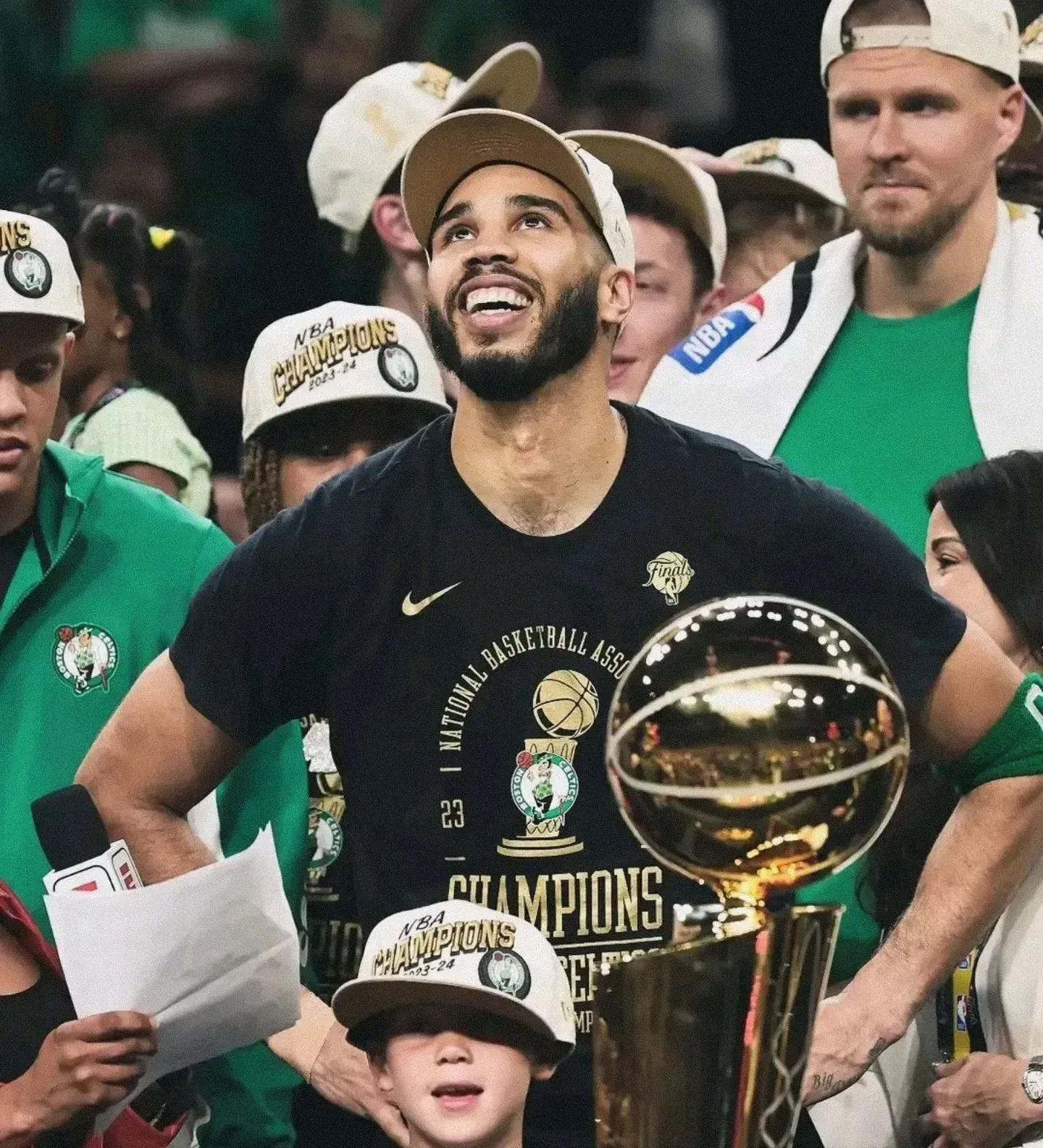 快船大胜凯尔特人，继续保持领先